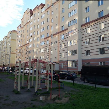 Apartment On Getmana Vigovskogo 49 Rivne Bagian luar foto