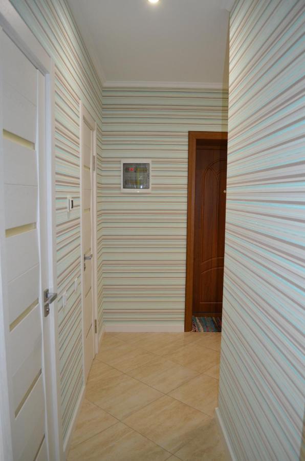 Apartment On Getmana Vigovskogo 49 Rivne Bagian luar foto