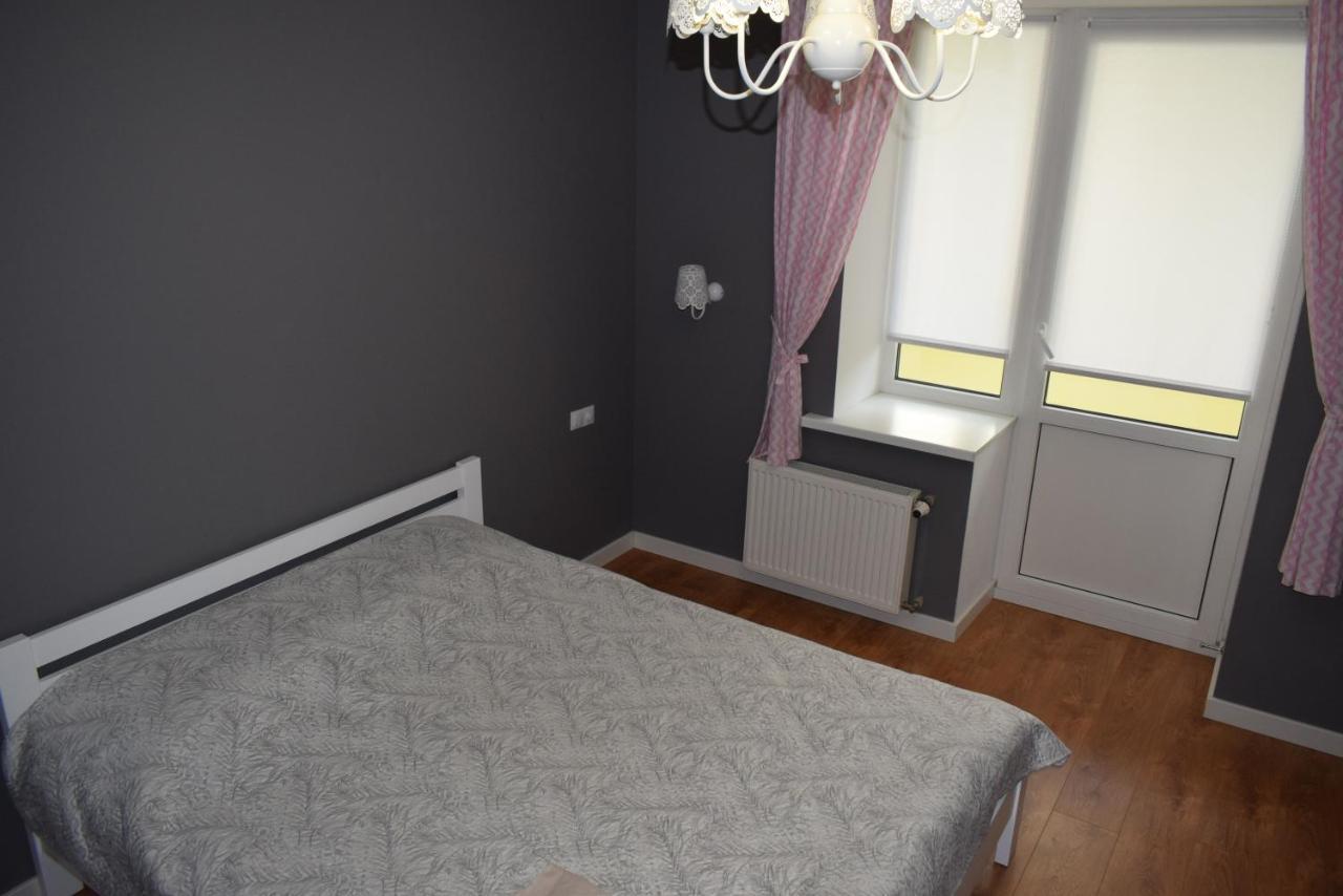 Apartment On Getmana Vigovskogo 49 Rivne Bagian luar foto