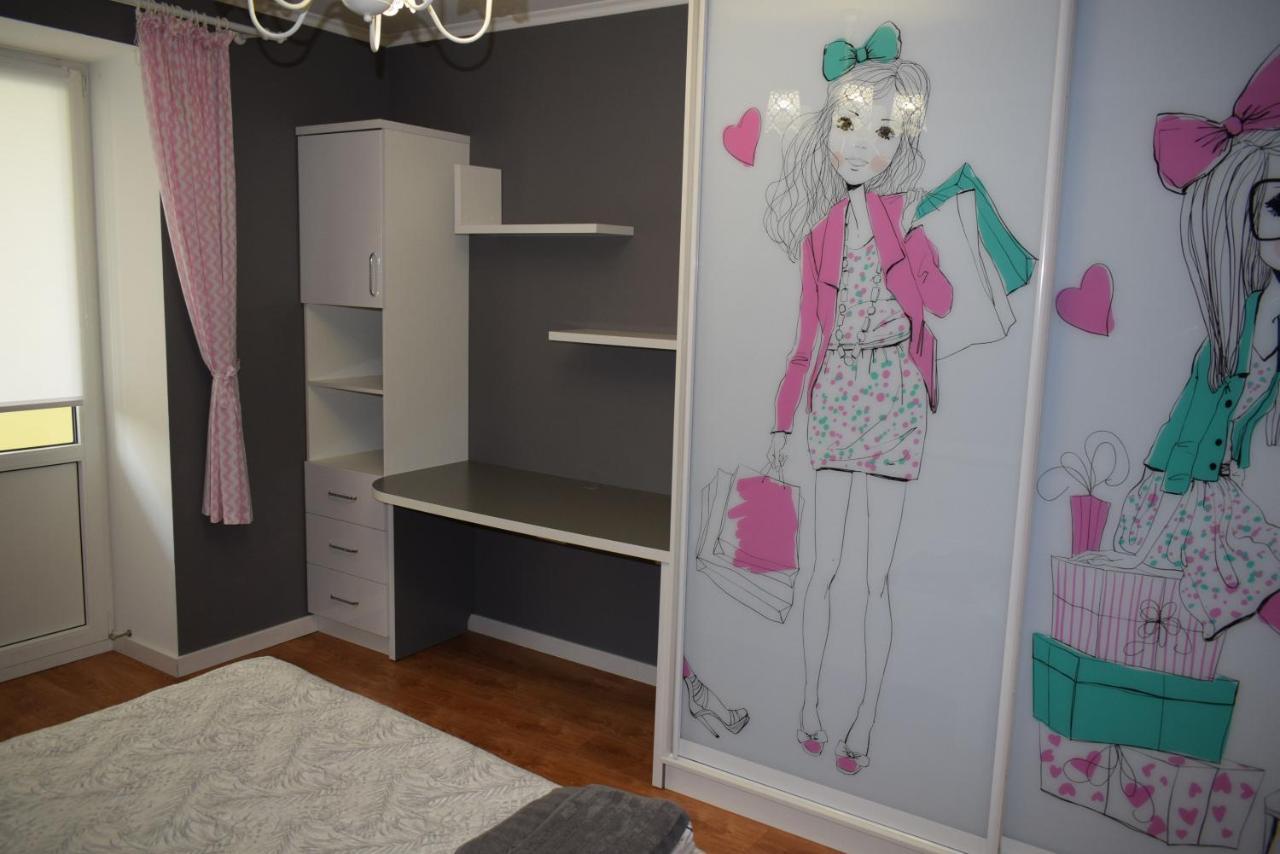 Apartment On Getmana Vigovskogo 49 Rivne Bagian luar foto
